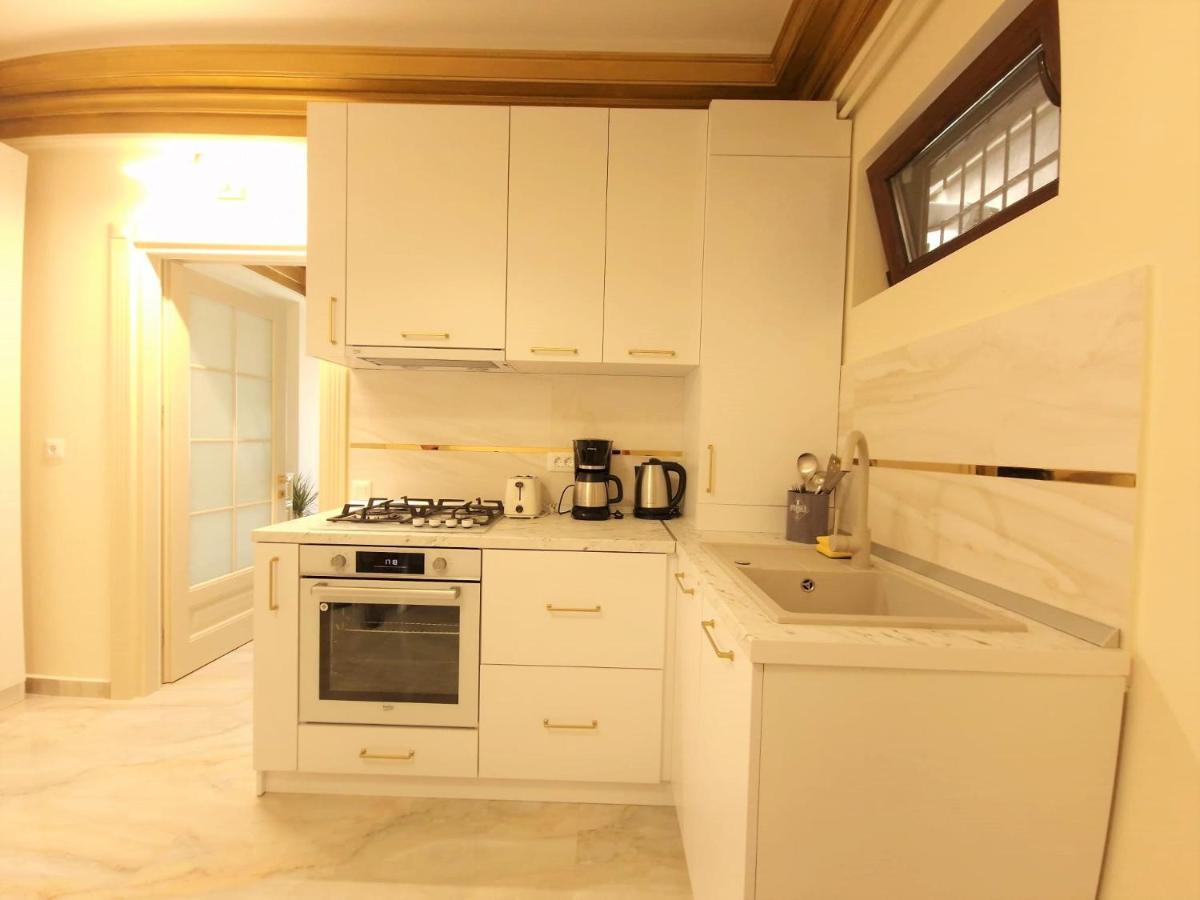 Laroka House Luxury Apartment City Center Universitate Bukarest Exterior foto